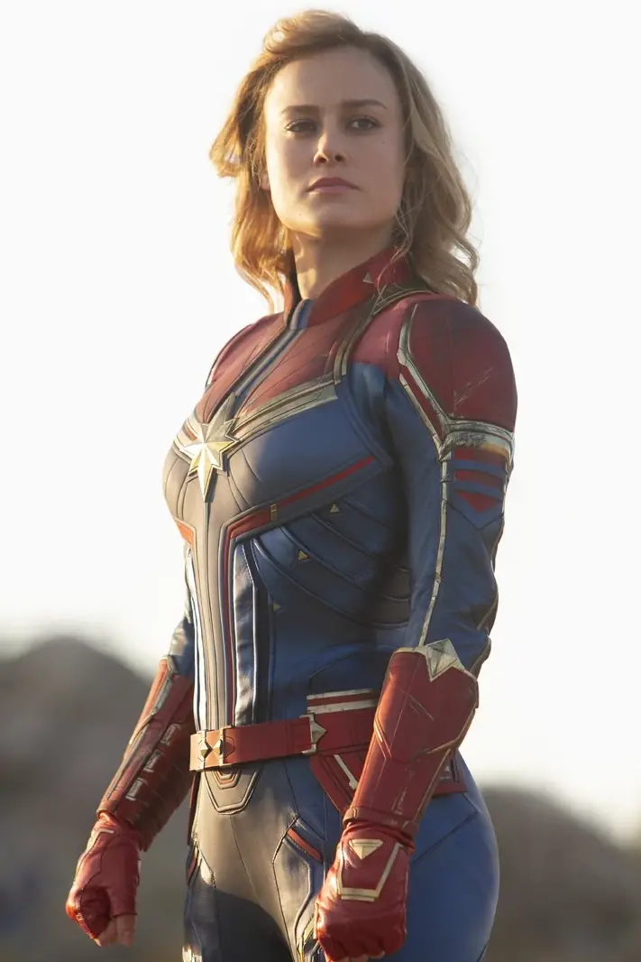 Uniforme 1 captain marvel