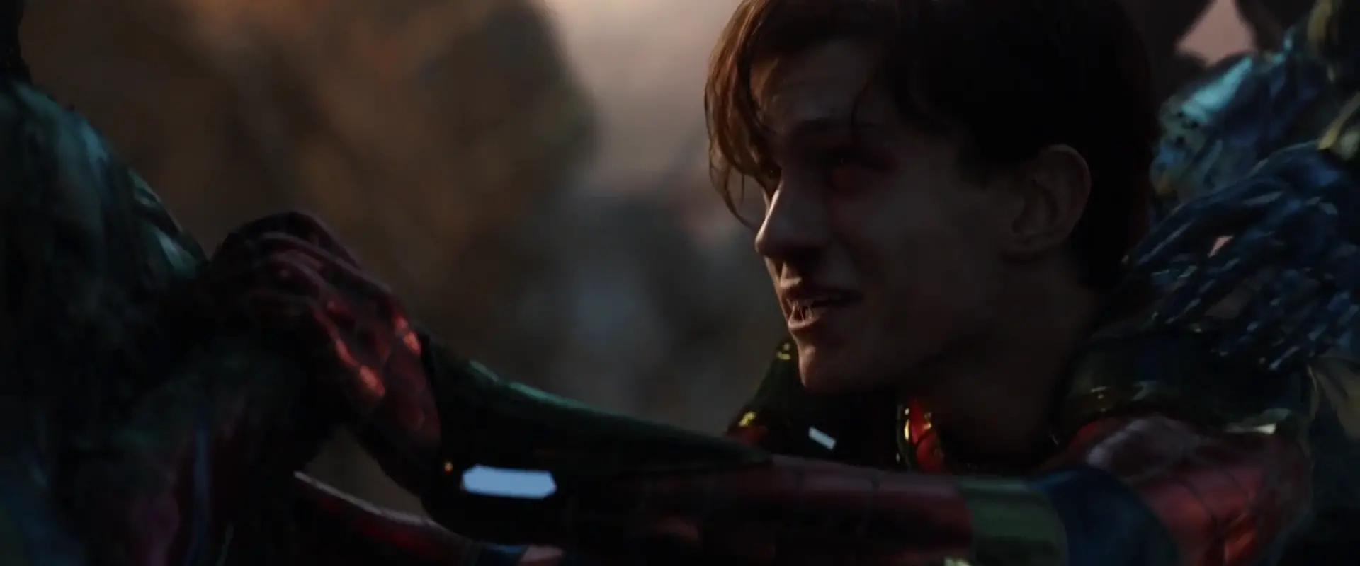 Ae parker s effondre alors que stark meurt