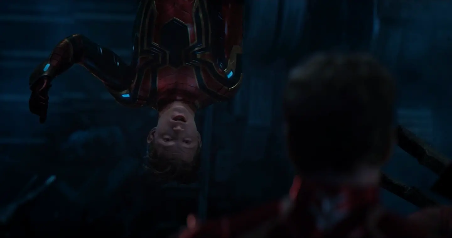 Aiw parker previent iron man et docteur strange