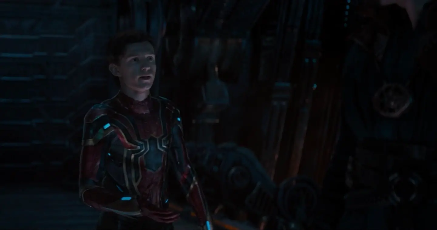Aiw spider man se presente au docteur strange