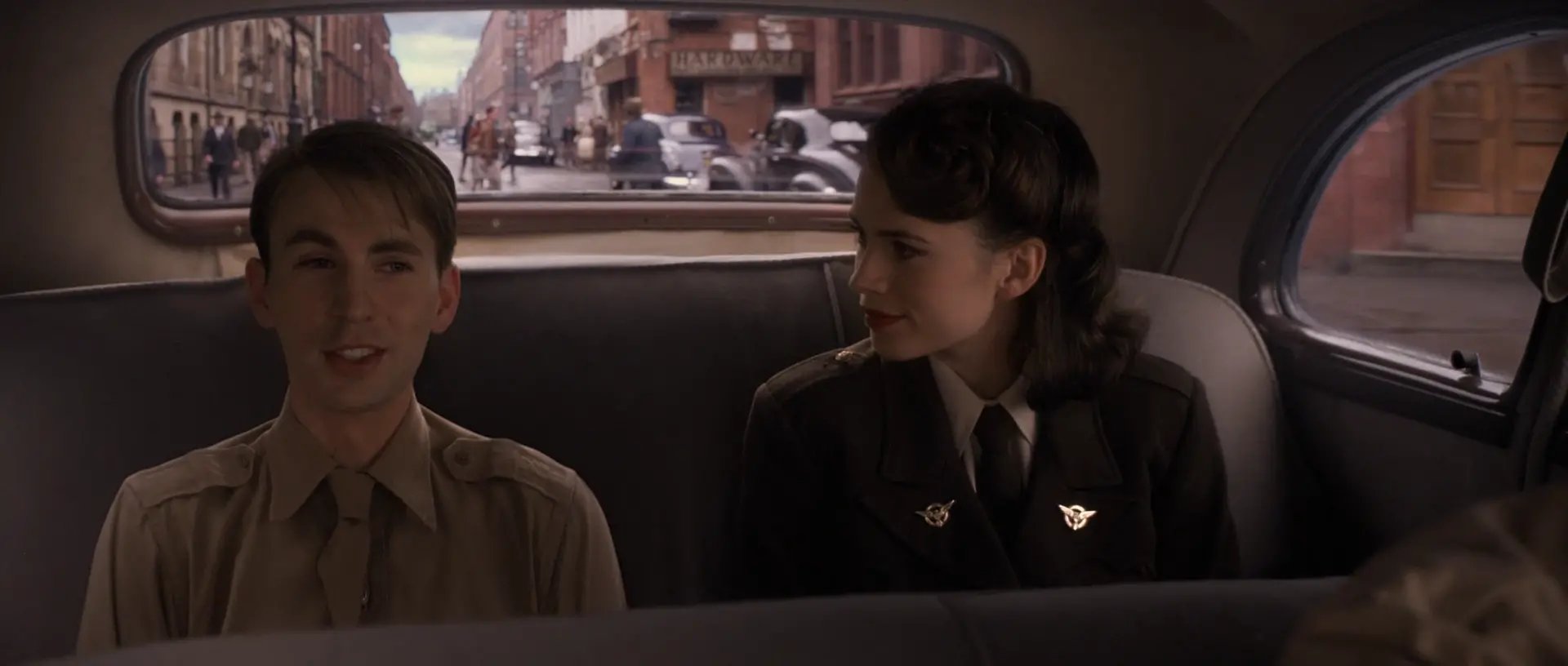Ca tfa rogers et carter en voiture vers renaissance