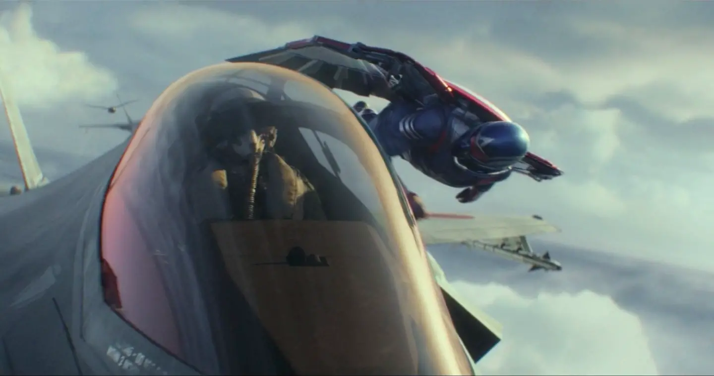 Cabnw captain america rattrape un jet en vol