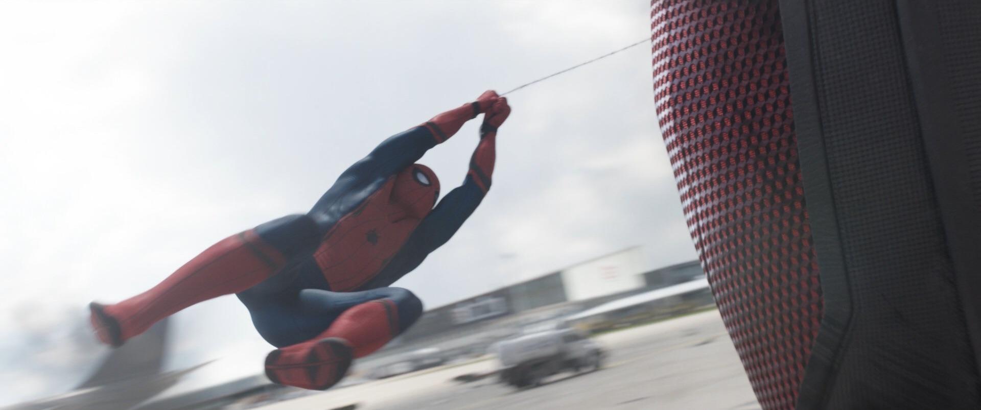 Cacw spider man ligote les genoux de giant man