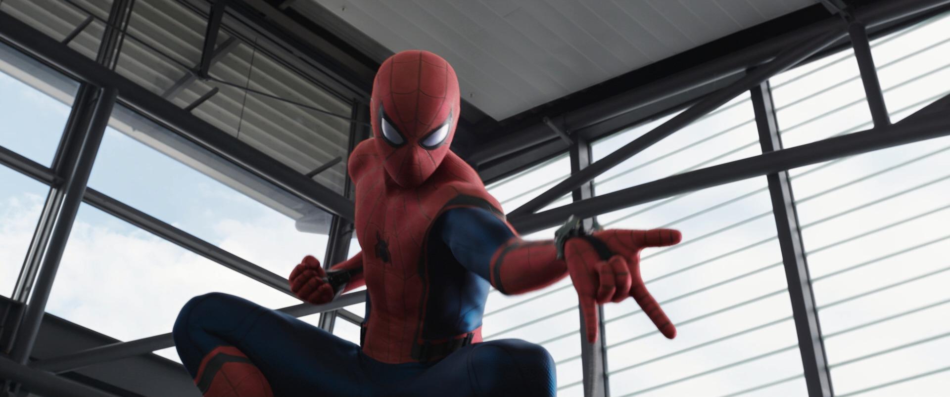 Cacw spider man neutralise falcon et bucky barnes