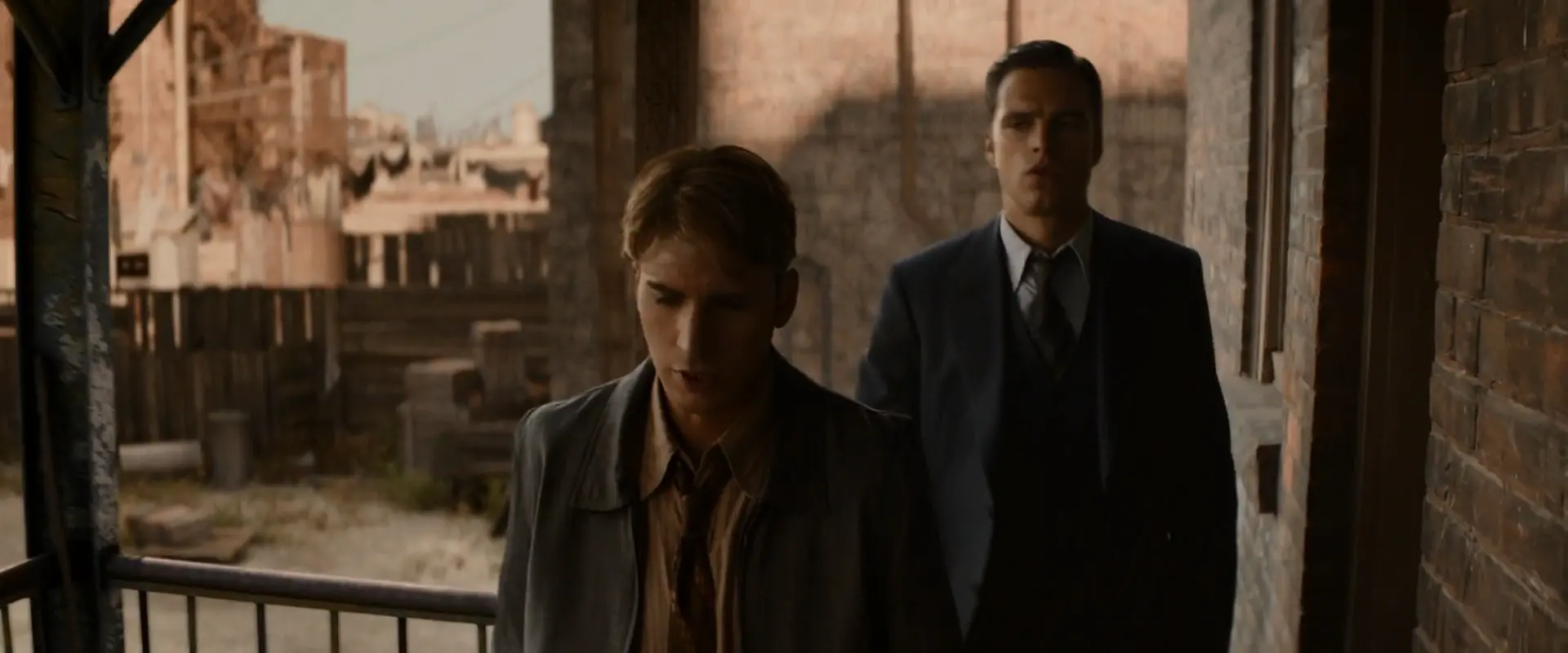 Catws rogers rentre des funerailles de sa mere