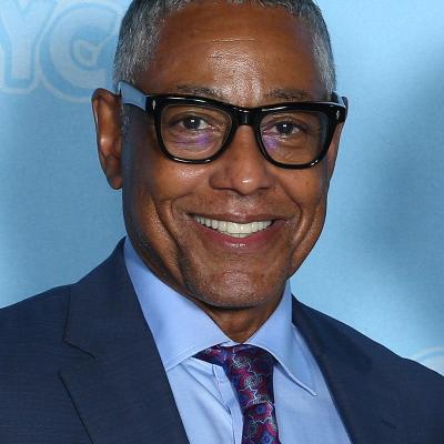 Giancarlo esposito photo op galaxycon raleigh 2022