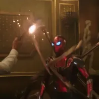 Smffh lcdp spider man attaque les criminels avec son armure