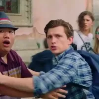 Smffh parker demande a ned leeds de se mettre a l abri