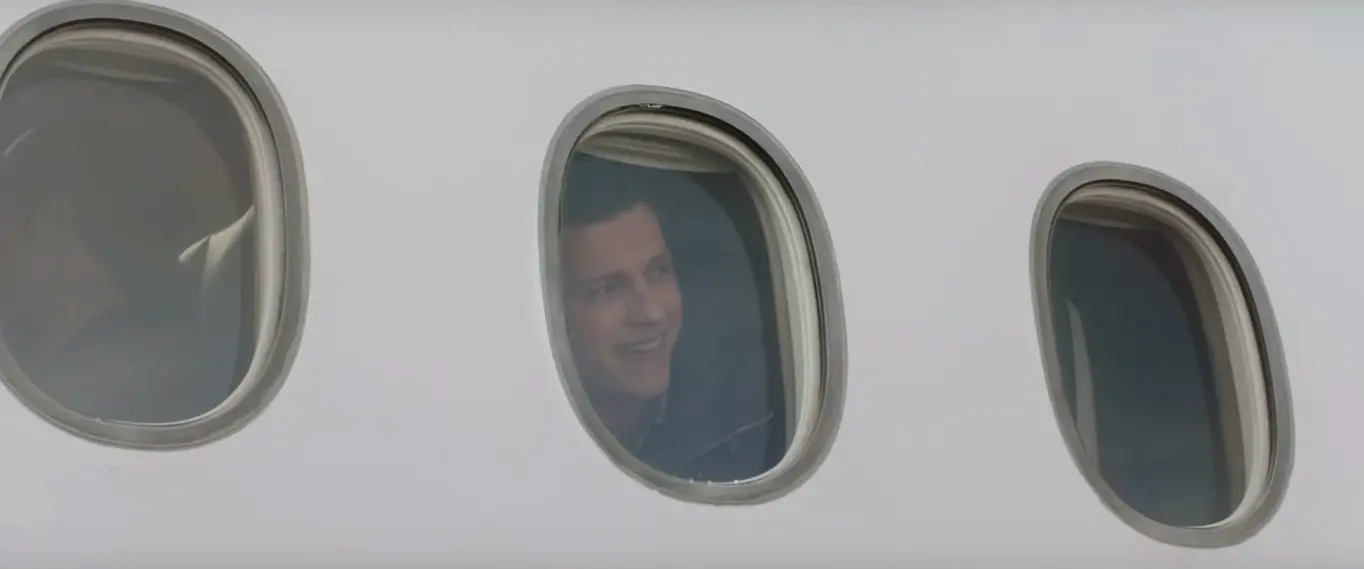 Smffh parker embarque dans l avion vers l europe