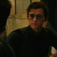 Smffh parker montre a beck les lunettes e d i t h