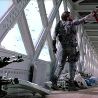 Smffh spider man arrete l attaque de beck