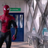 Smffh spider man demande a recuperer lunettes
