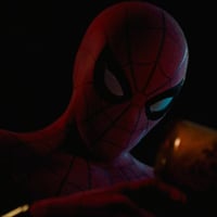 Smffh spider man recoit les lunettes de tony stark