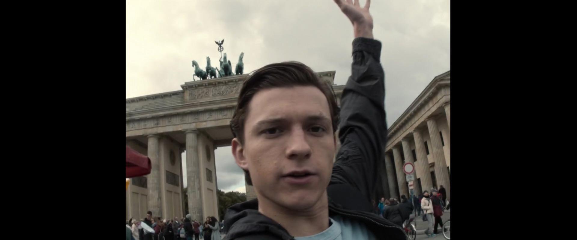 Smh parker arrive enfin a berlin pour sa mission