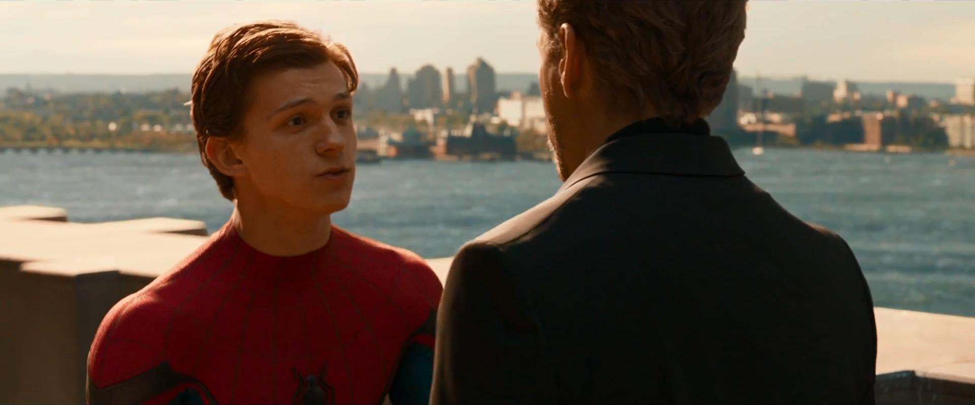 Smh parker doit rendre son costume a stark