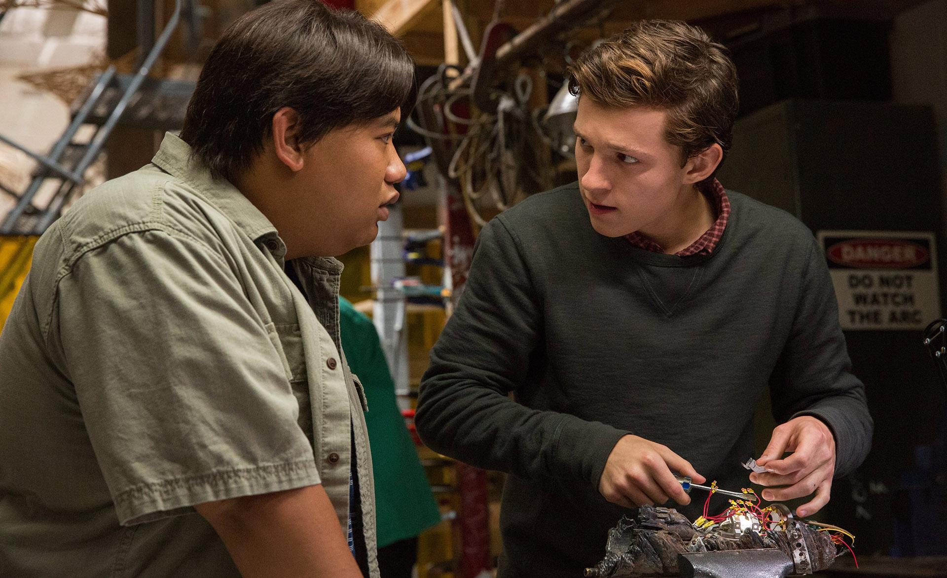 Smh parker et ned leeds examinent la technologie