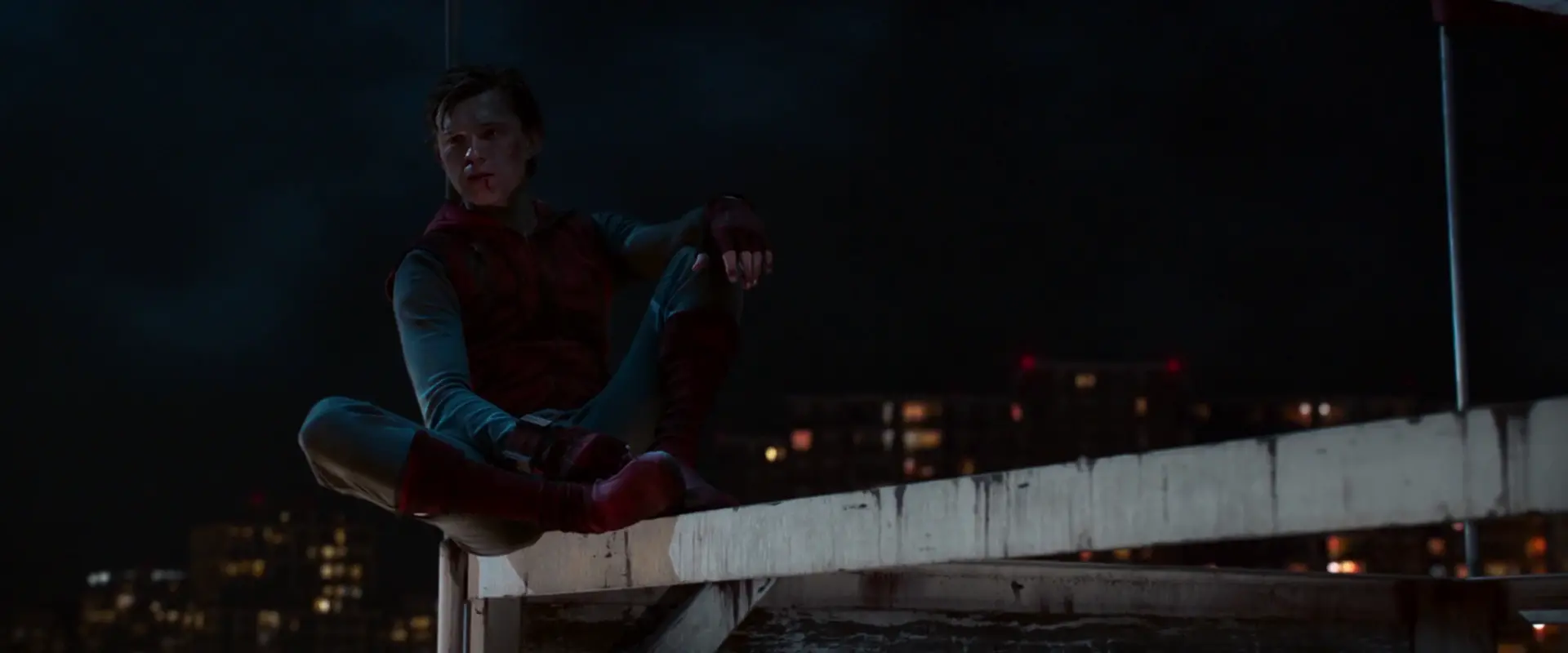 Smh spider man assiste a l arrestation d adrian toomes
