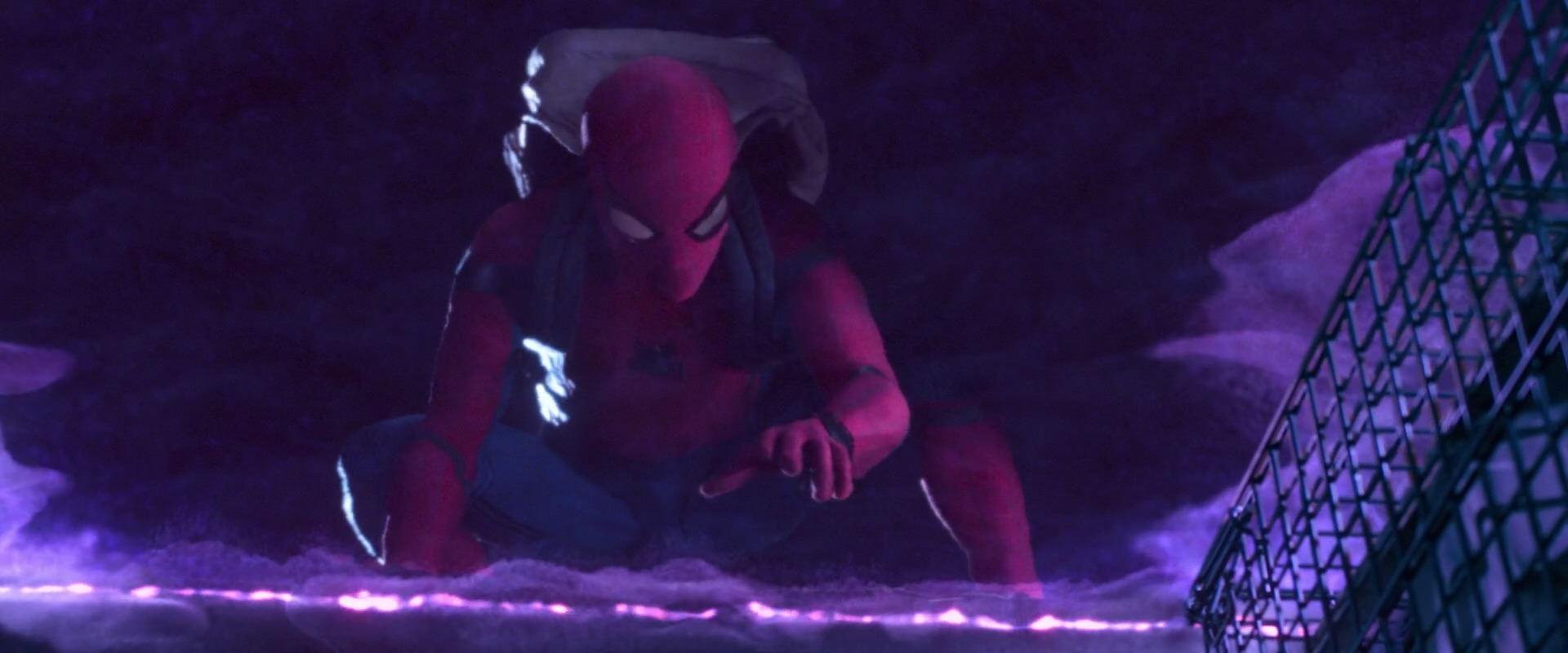 Smh spider man assiste au vol du vautour