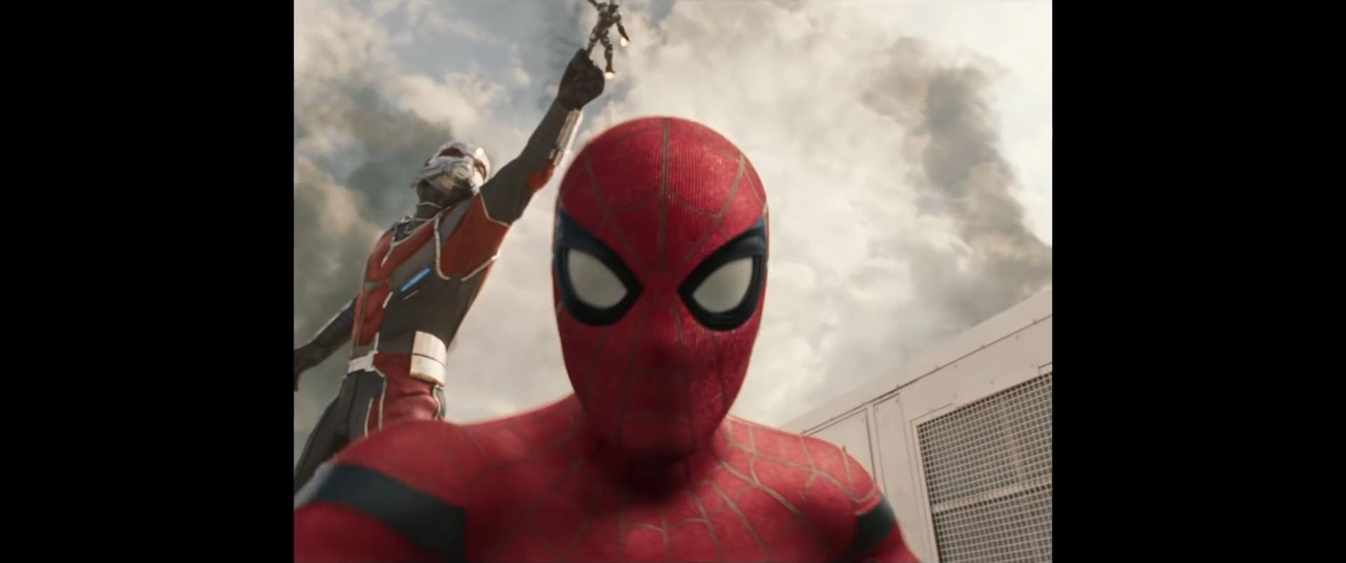 Smh spider man s occupe de son vlog pendant le combat