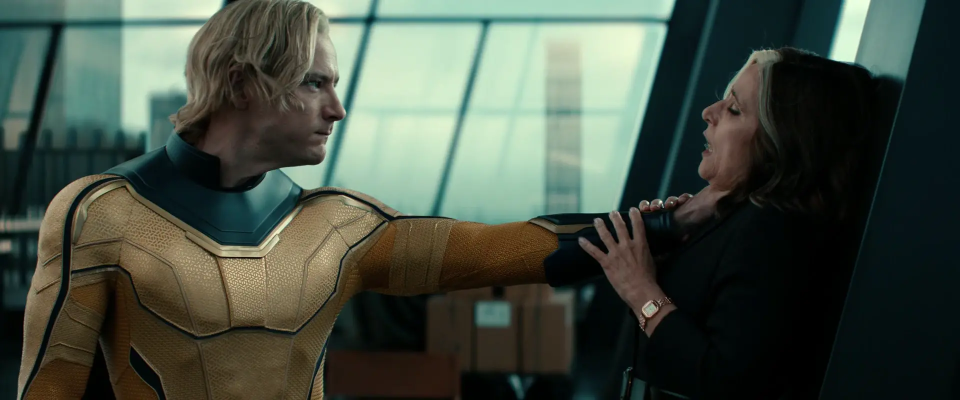 Thunderbolts sentry attaque valentina