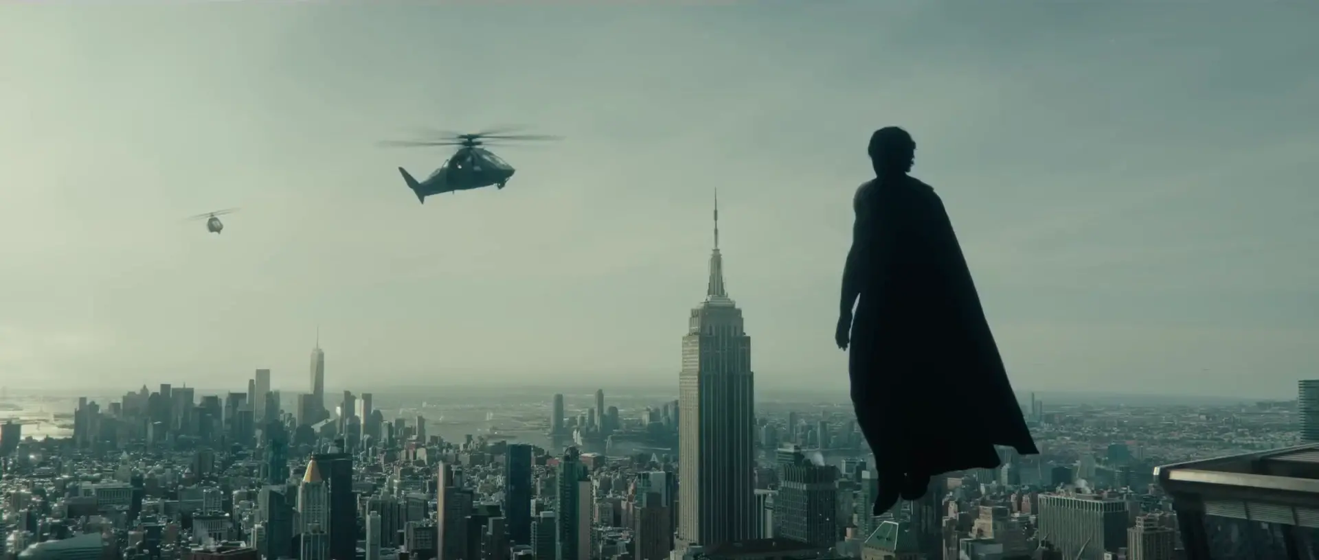 Thunderbolts void contre un helicoptere